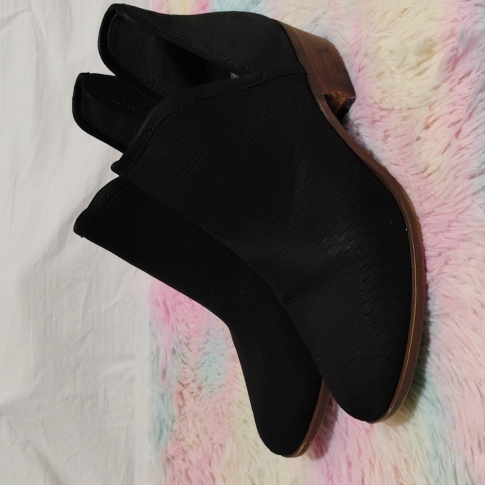 SALE! Lucky Brand Baley Ankle Boots Sz.6 1/2M/37 Worn Once (X-107)